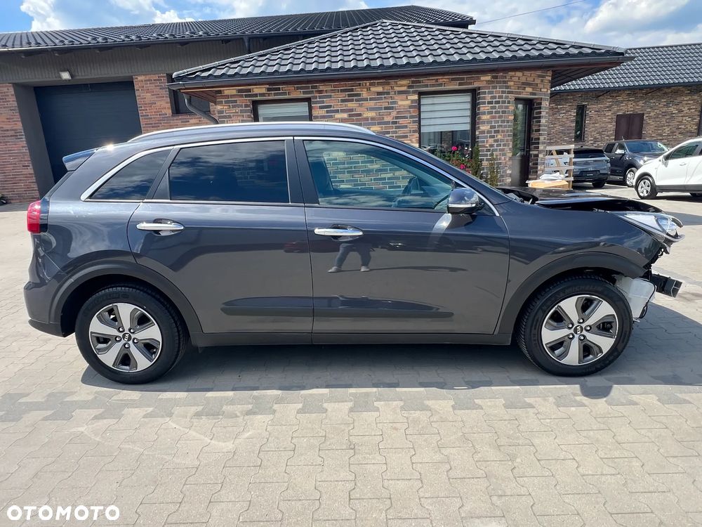 Kia Niro 1.6 GDI 2WD Vision - 4