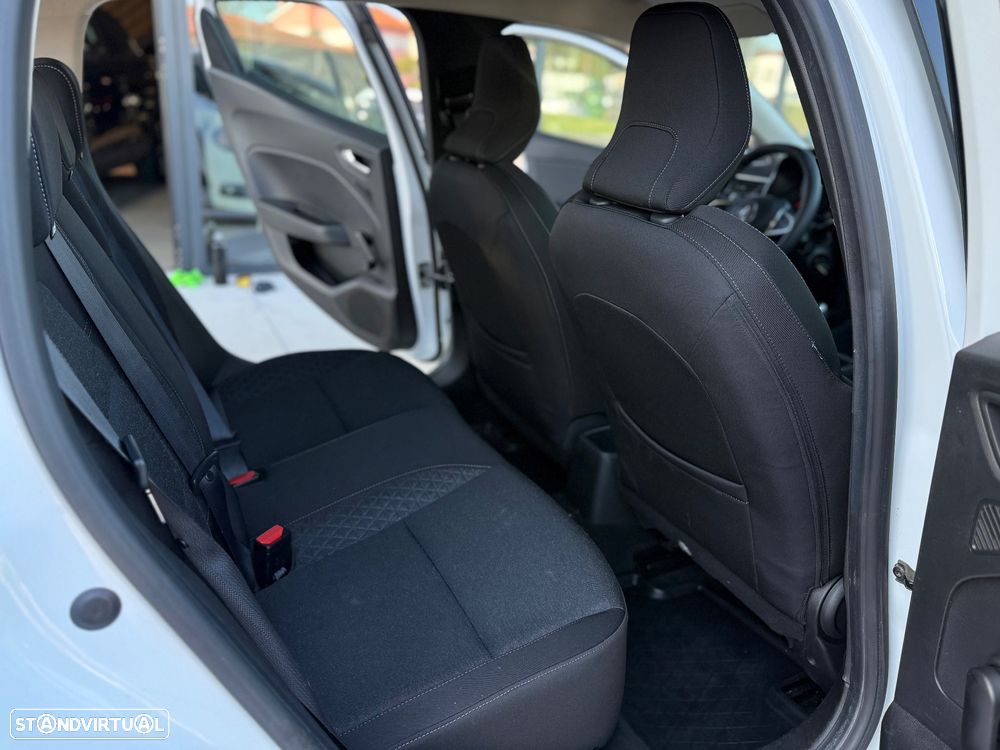 Renault Clio BLUE dCi 100 INTENS - 17