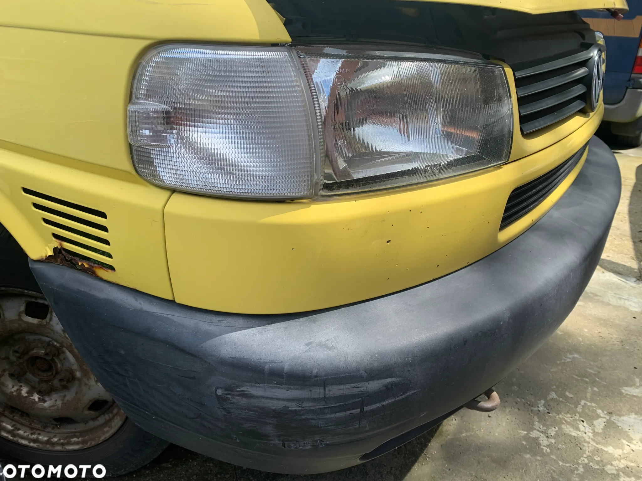 VW T4  ZDERZAK PRZEDNI - 4