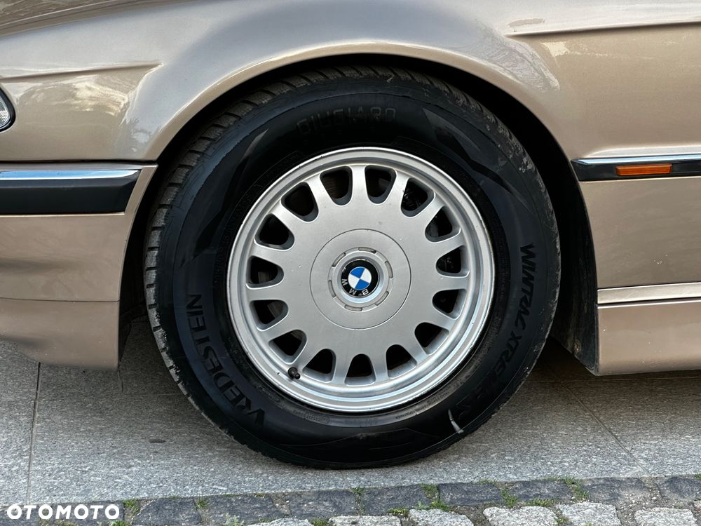 BMW Seria 7 735i - 31