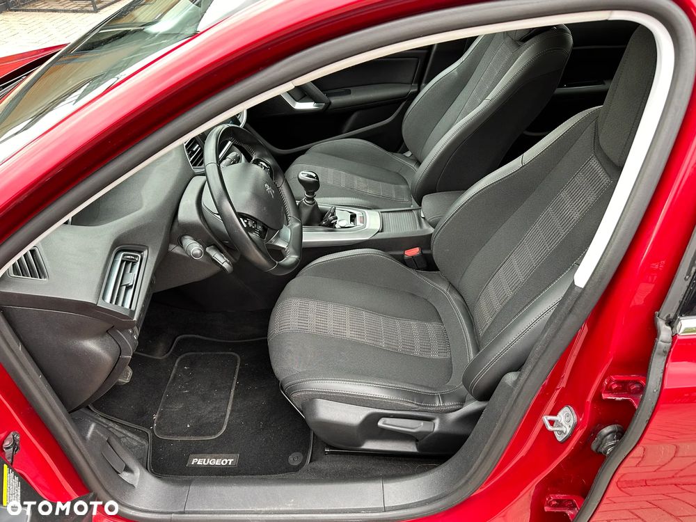 Peugeot 308 - 23