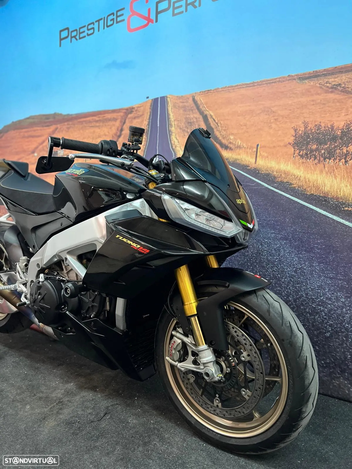 Aprilia Tuono V4 FACTORY - 3
