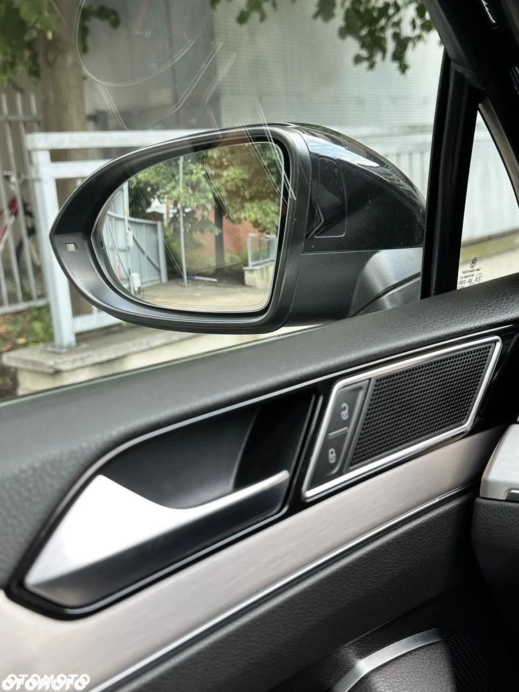 Volkswagen Passat 2.0 TDI 4Mot Elegance DSG - 27