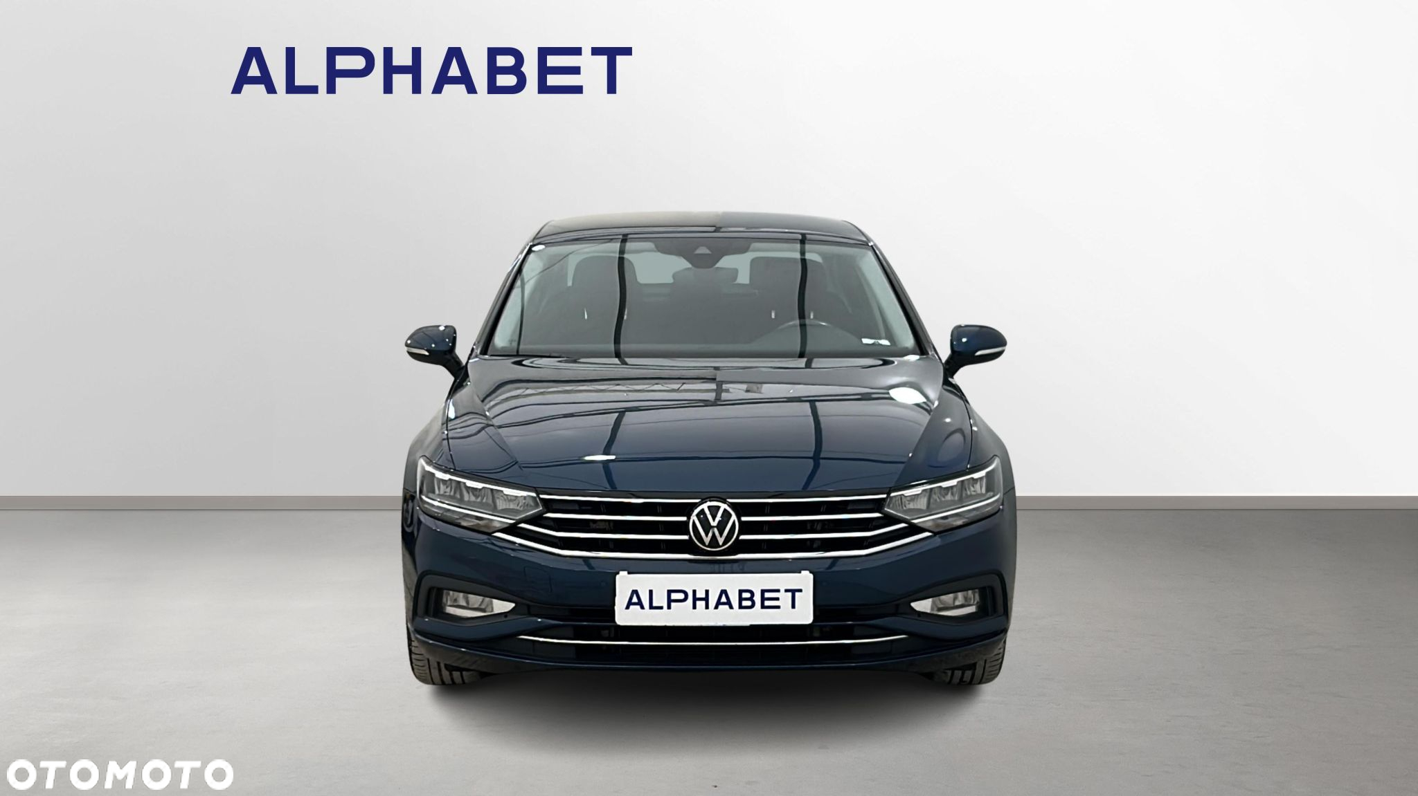 Volkswagen Passat - 8