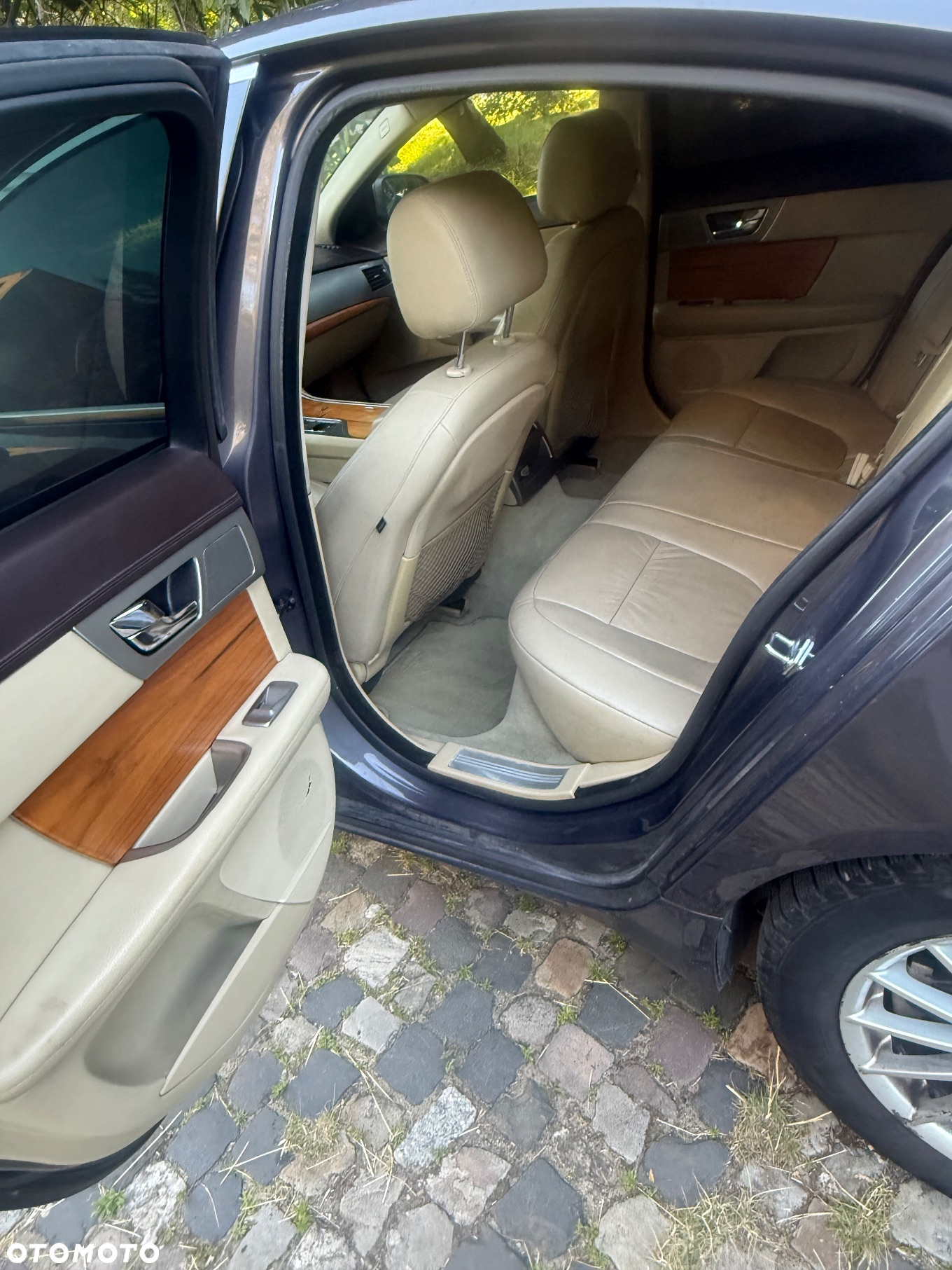 Jaguar XF 2.7 V6 D Luxury - 10