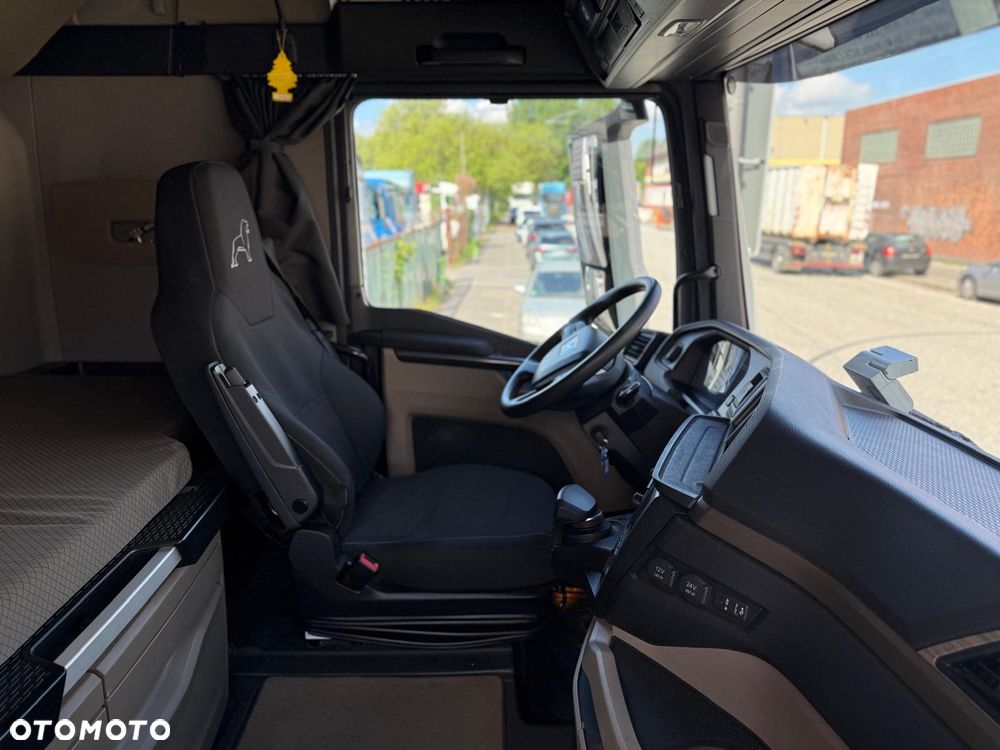 MAN TGX 18.470 / PRZEBIEG TYLKO 99 000 KM !!!/ ACC / FULL LED / RETARDER / DUŻA NAVI / VIRTUAL KOKPIT - 17