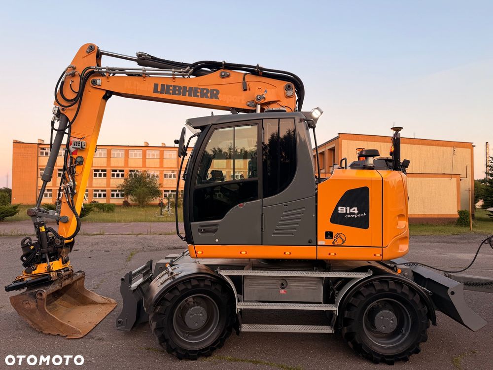 Liebherr A914 Compact - 8