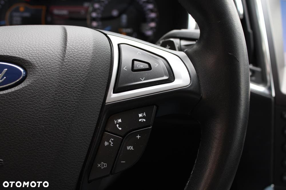 Ford S-Max - 13