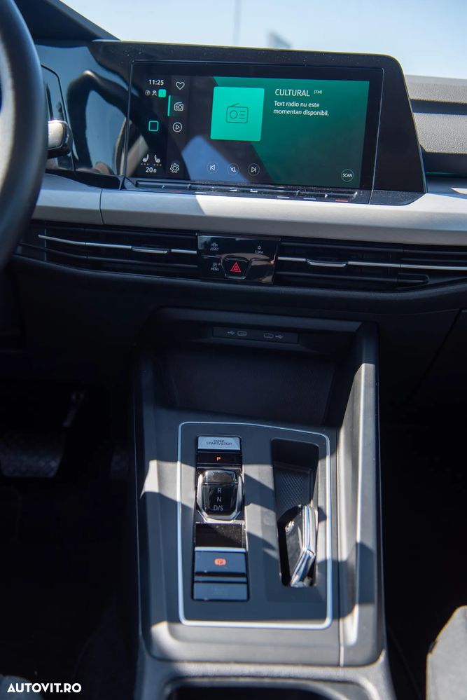 Volkswagen Golf 2.0 TDI DSG Style - 28