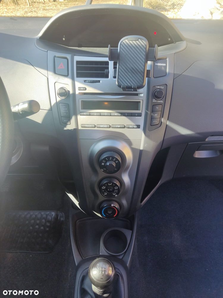 Toyota Yaris 1.33 2010 - 12