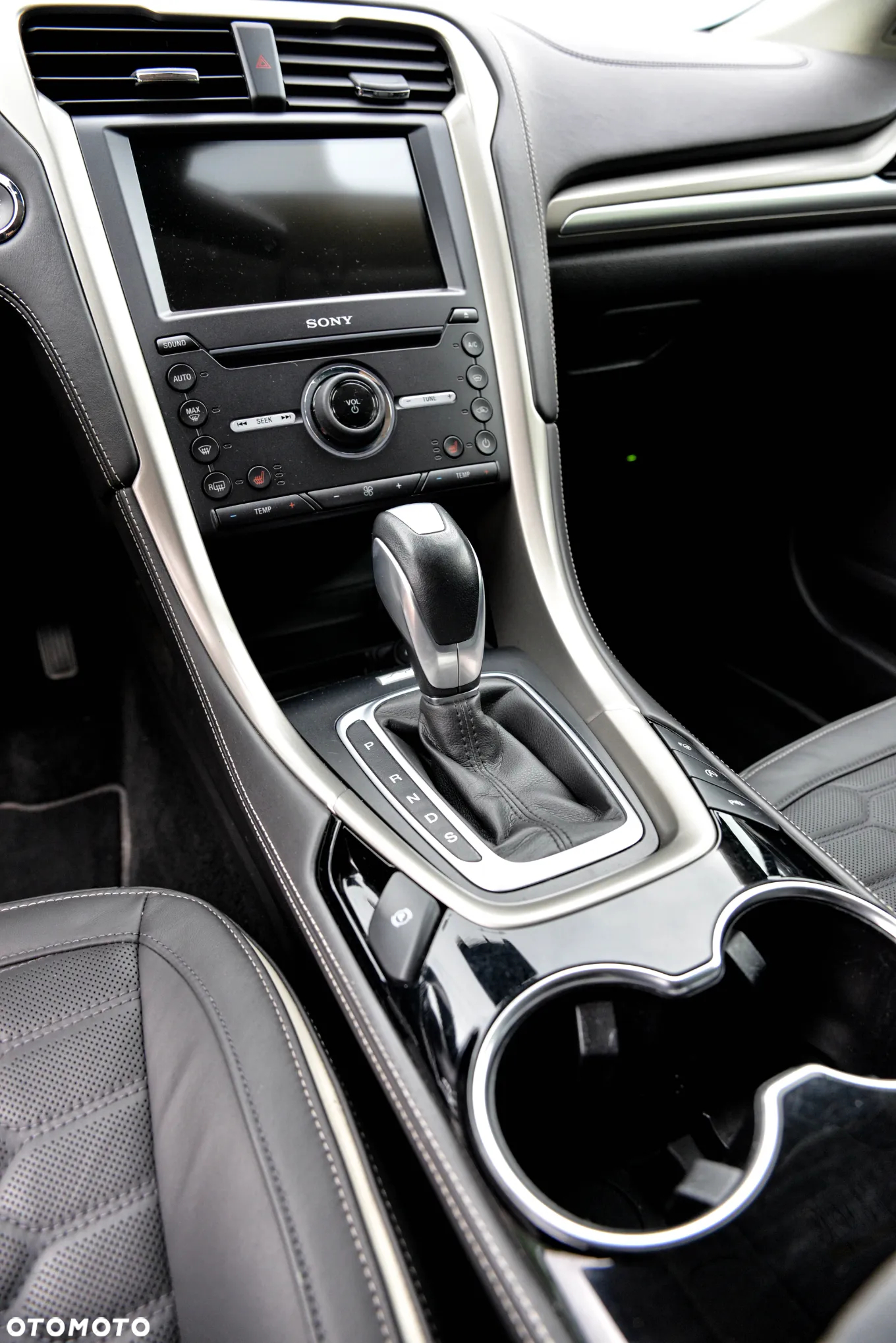 Ford Mondeo - 21