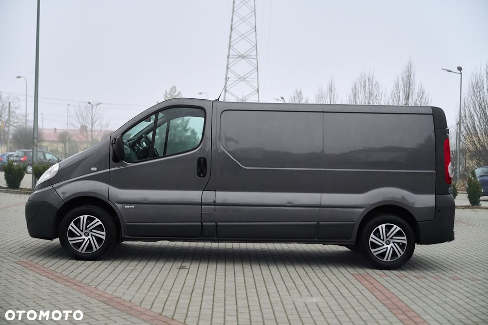 Opel Vivaro - 10