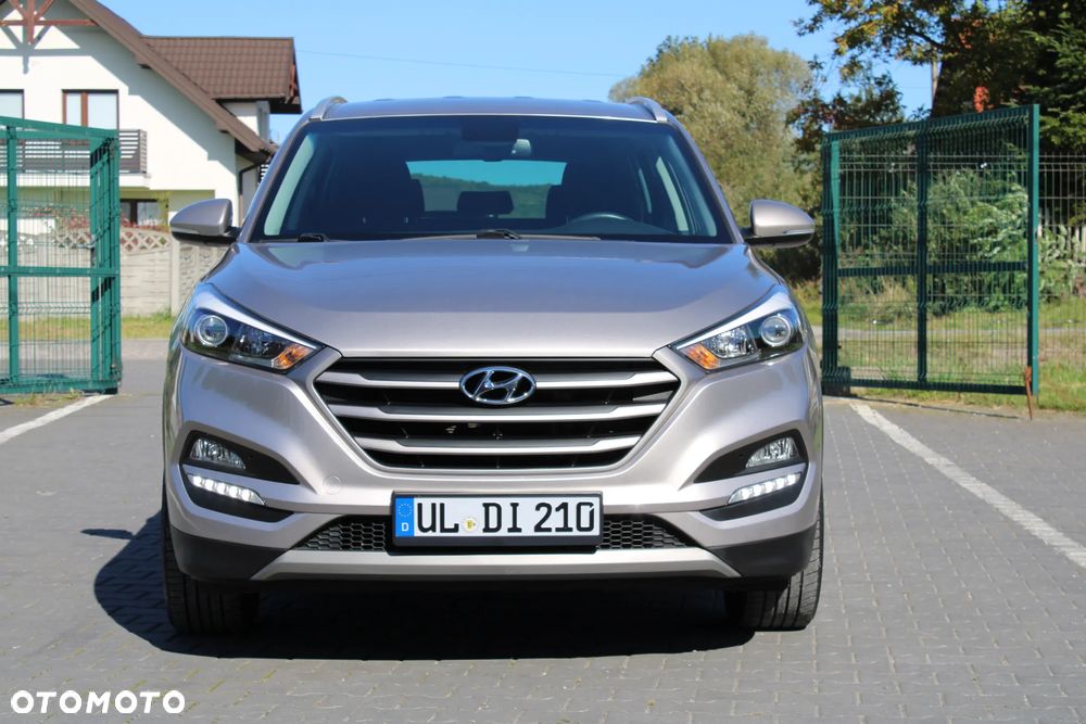 Hyundai Tucson 1.7 CRDI BlueDrive Comfort 2WD DCT - 11
