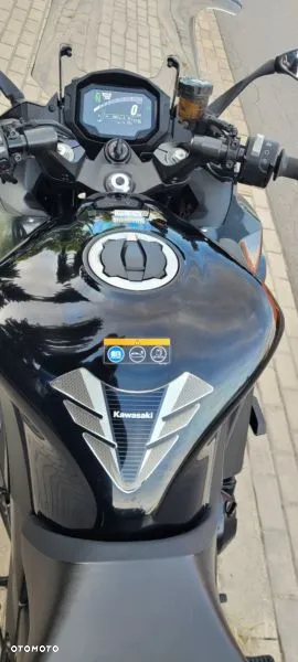 Kawasaki Ninja 1000 SX - 3