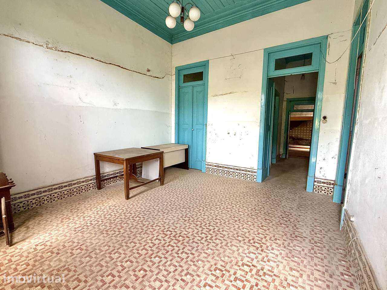 Moradia antiga com potencial de transformação | Oliveirinha | 125 000€ - Grande imagem: 4/38
