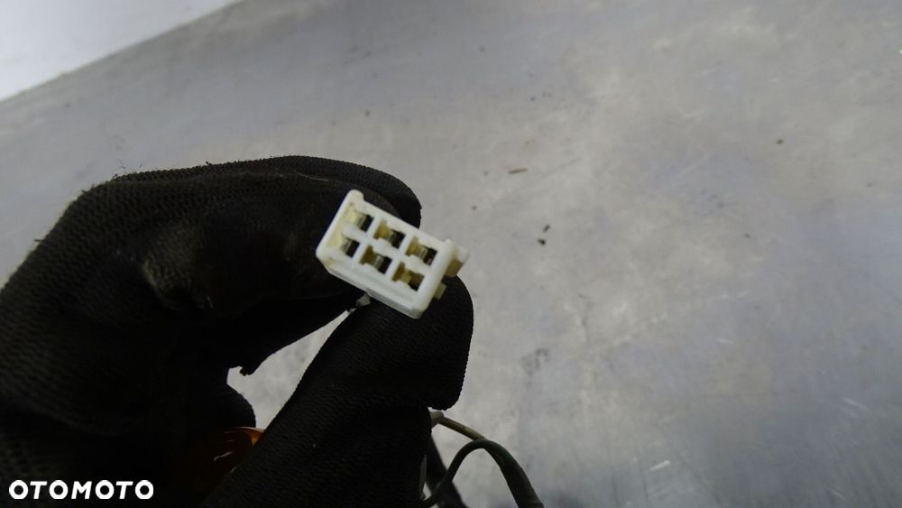 WKŁAD LAMPY PRAWY TYŁ LEXUS IS200 2.0 - 4