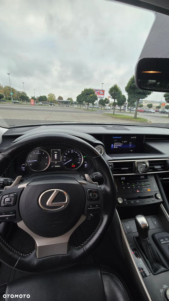 Lexus IS 200t / 300 Elegance - 17