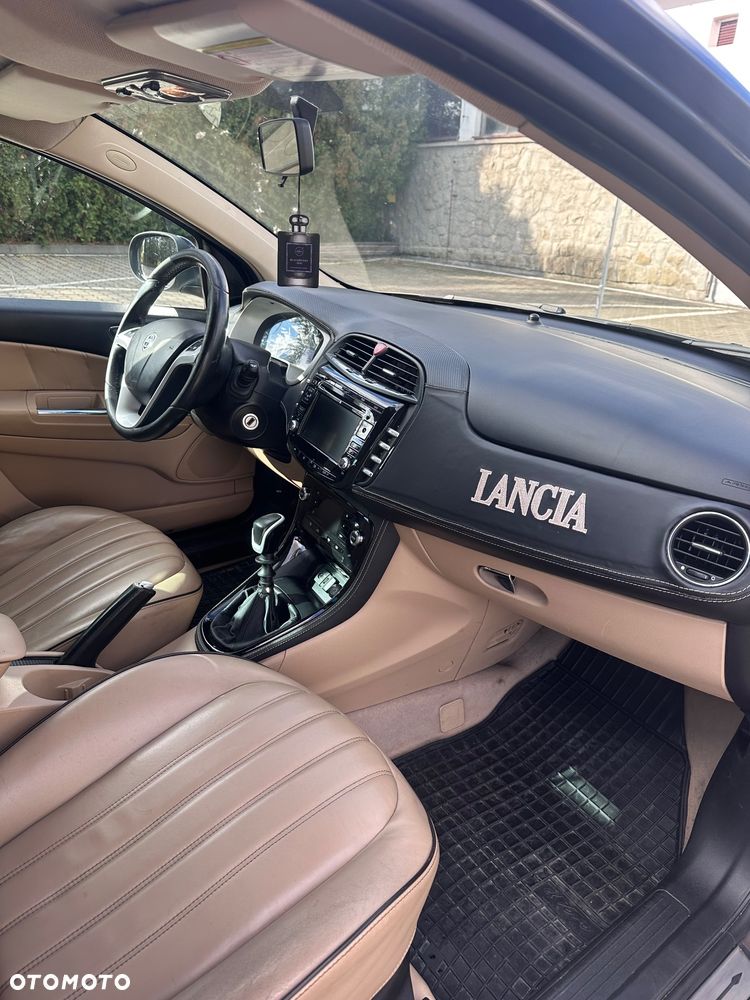 Lancia Delta - 11