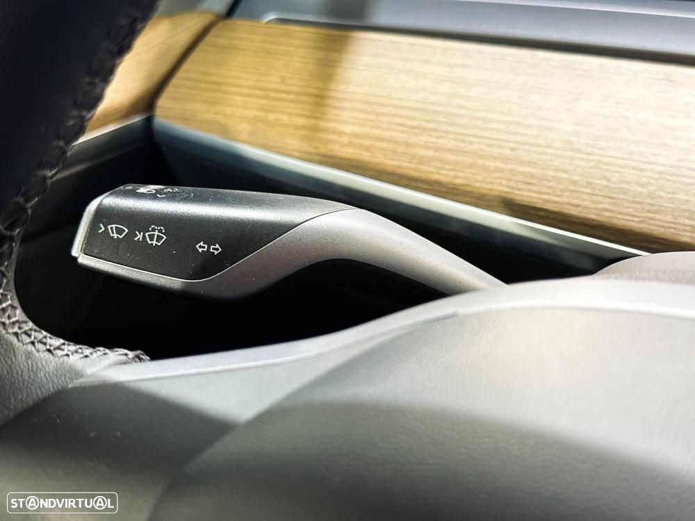 Tesla Model 3 Performance Dual Motor AWD - 37