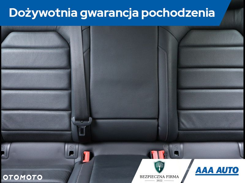 Volkswagen Golf - 11