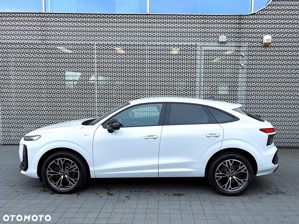 Audi Q3 Sportback - 10