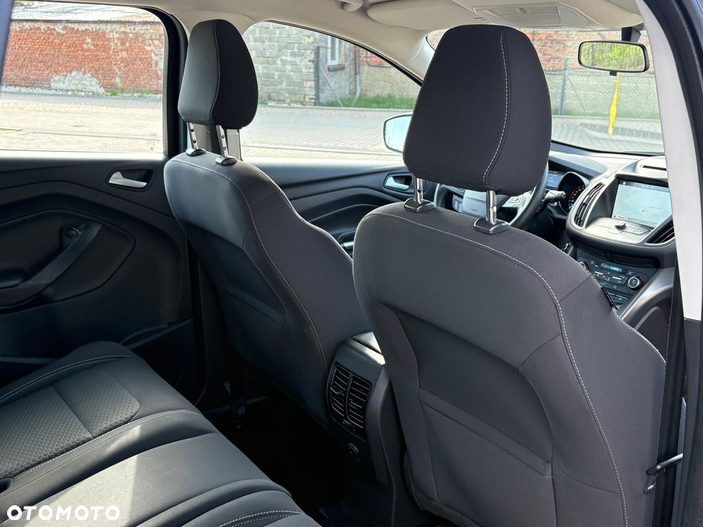 Ford Kuga 1.5 EcoBoost 2x4 Titanium - 11