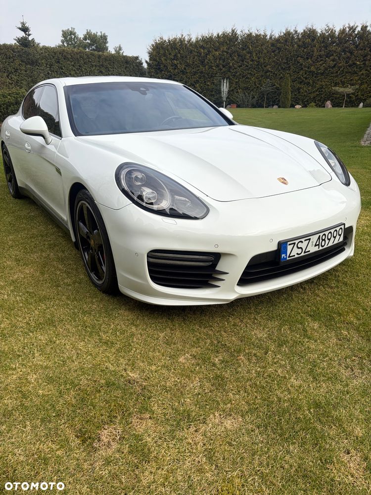 Porsche Panamera GTS - 4
