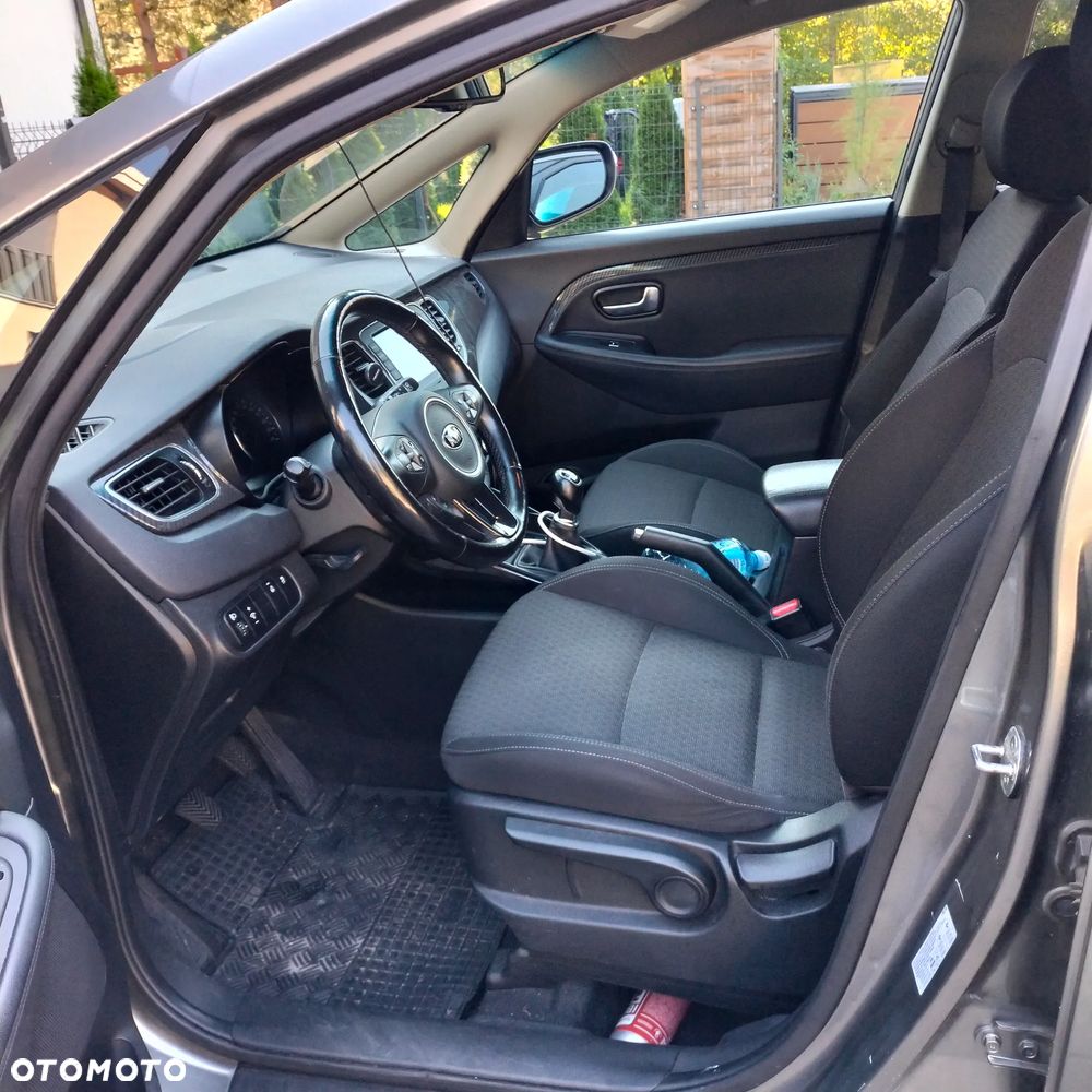 Kia Carens 1.6 GDI L - 11