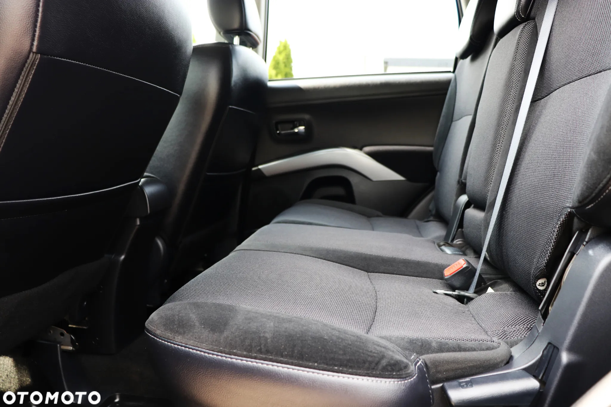 Mitsubishi Outlander 2.0 Intense 2WD - 21