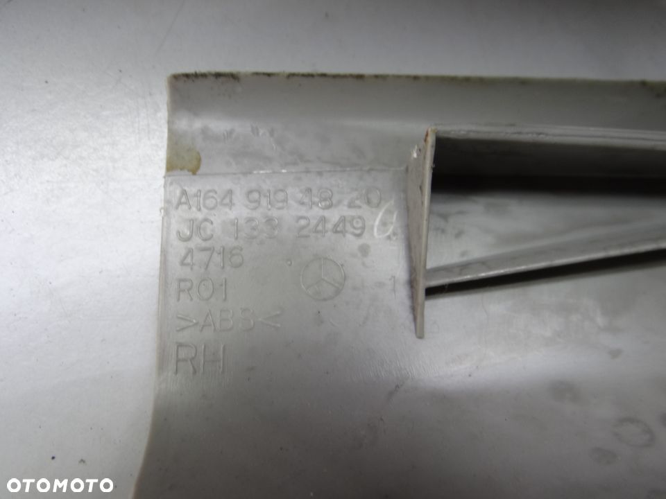 Mercedes ML W164 Listwa koslona szyny fotela prawa 1649194820 - 3