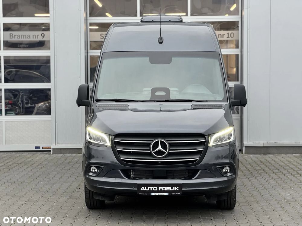 Mercedes-Benz Sprinter - 2