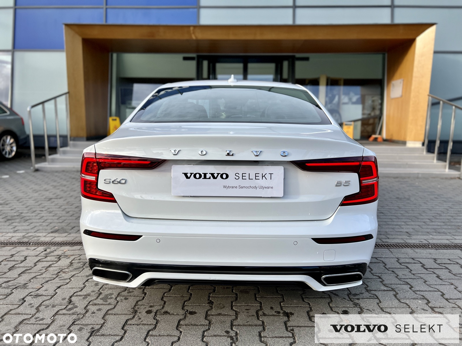 Volvo S60 B5 B R-Design - 7