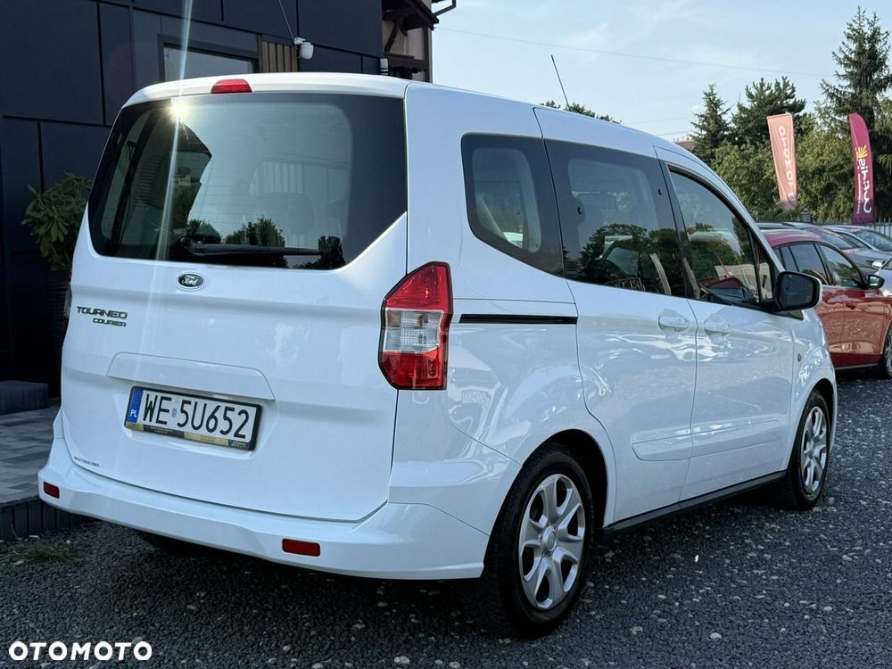 Ford Tourneo Courier - 8