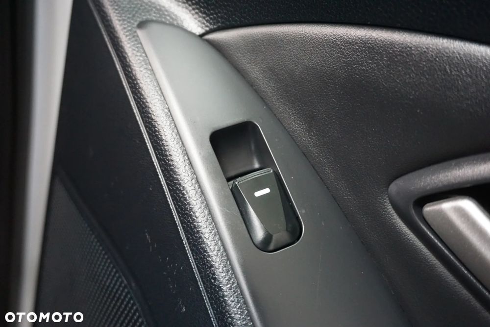 Hyundai ix35 1.7 CRDi 2WD blue Comfort - 19