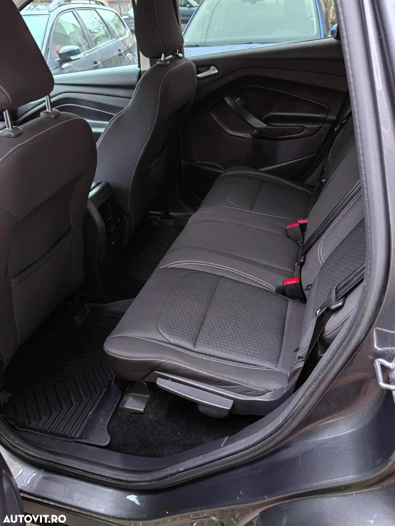 Ford Kuga 2.0 TDCi 4WD Titanium - 4
