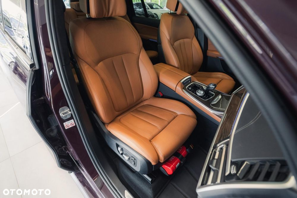 BMW X7 M50i sport - 16