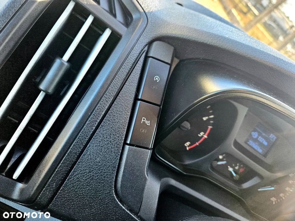 Ford Transit - 26