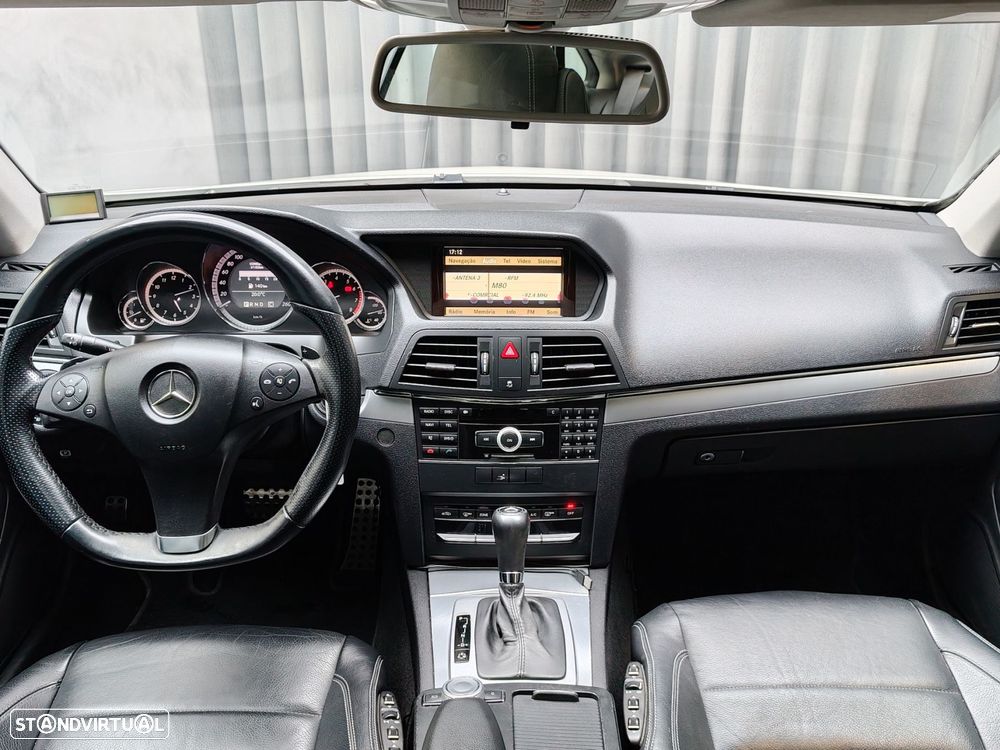 Mercedes-Benz E 250 CGi Classic BlueEfficiency - 11