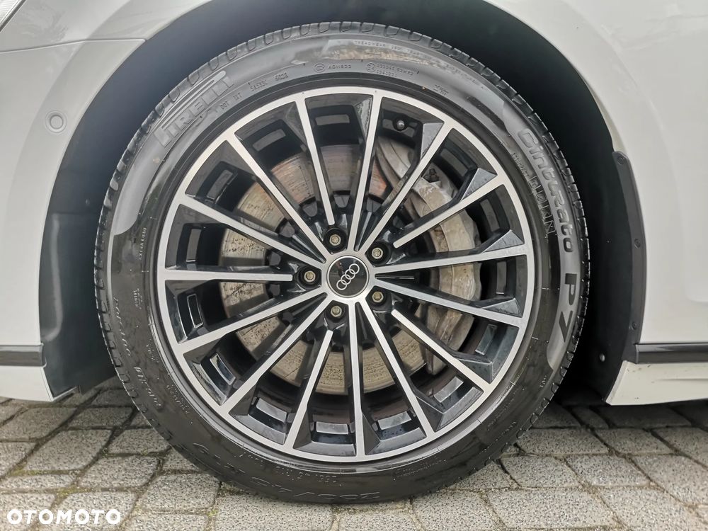 Audi A8 L 55 TFSI quattro tiptronic - 32