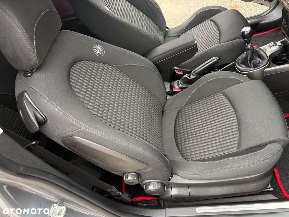 Alfa Romeo Mito - 29
