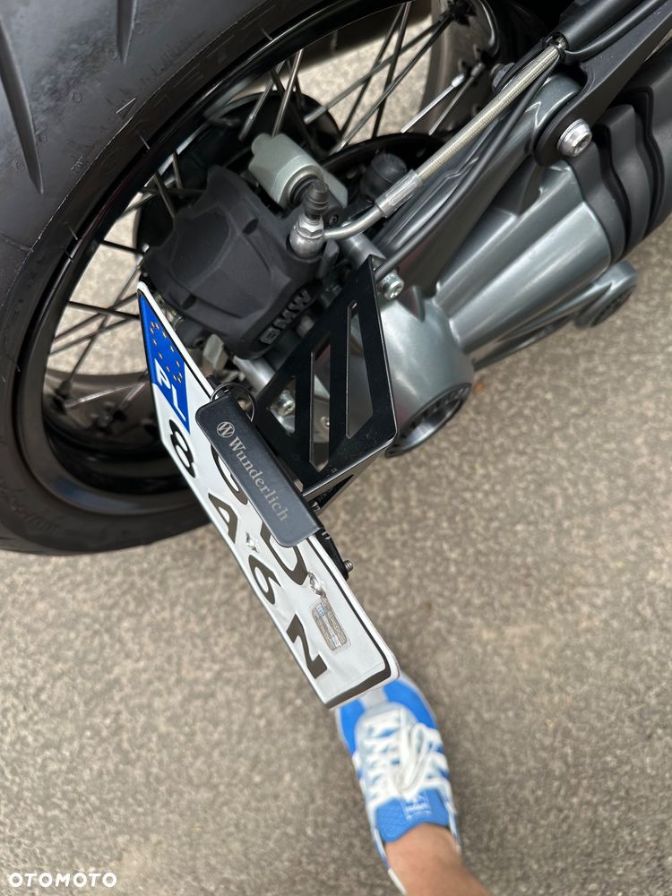 BMW R - 19
