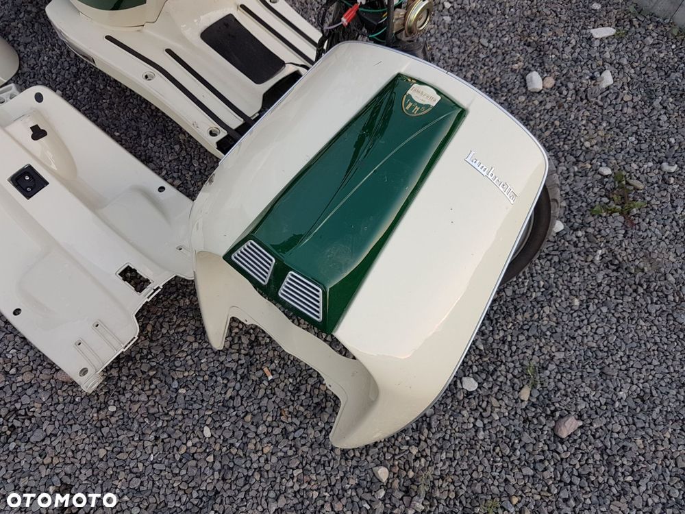 LAMBRETTA LN 125 KOŁO LAMPA PLASTIK BŁOTNIK FOTEL - 10
