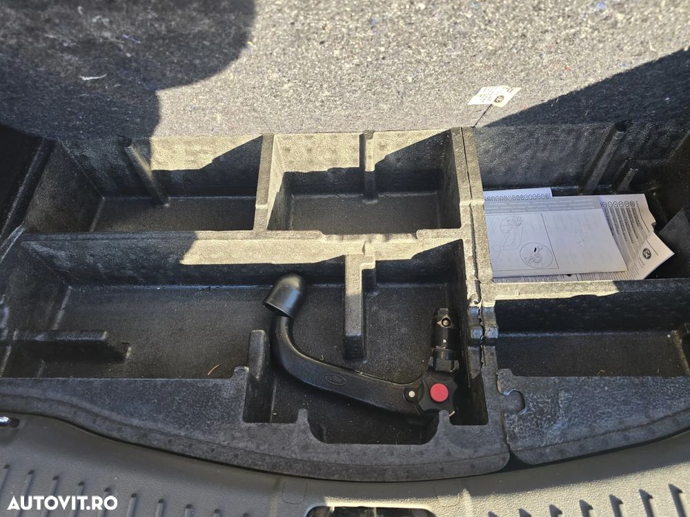 Ford Kuga 2.0 TDCi 4x4 Aut. Titanium - 12