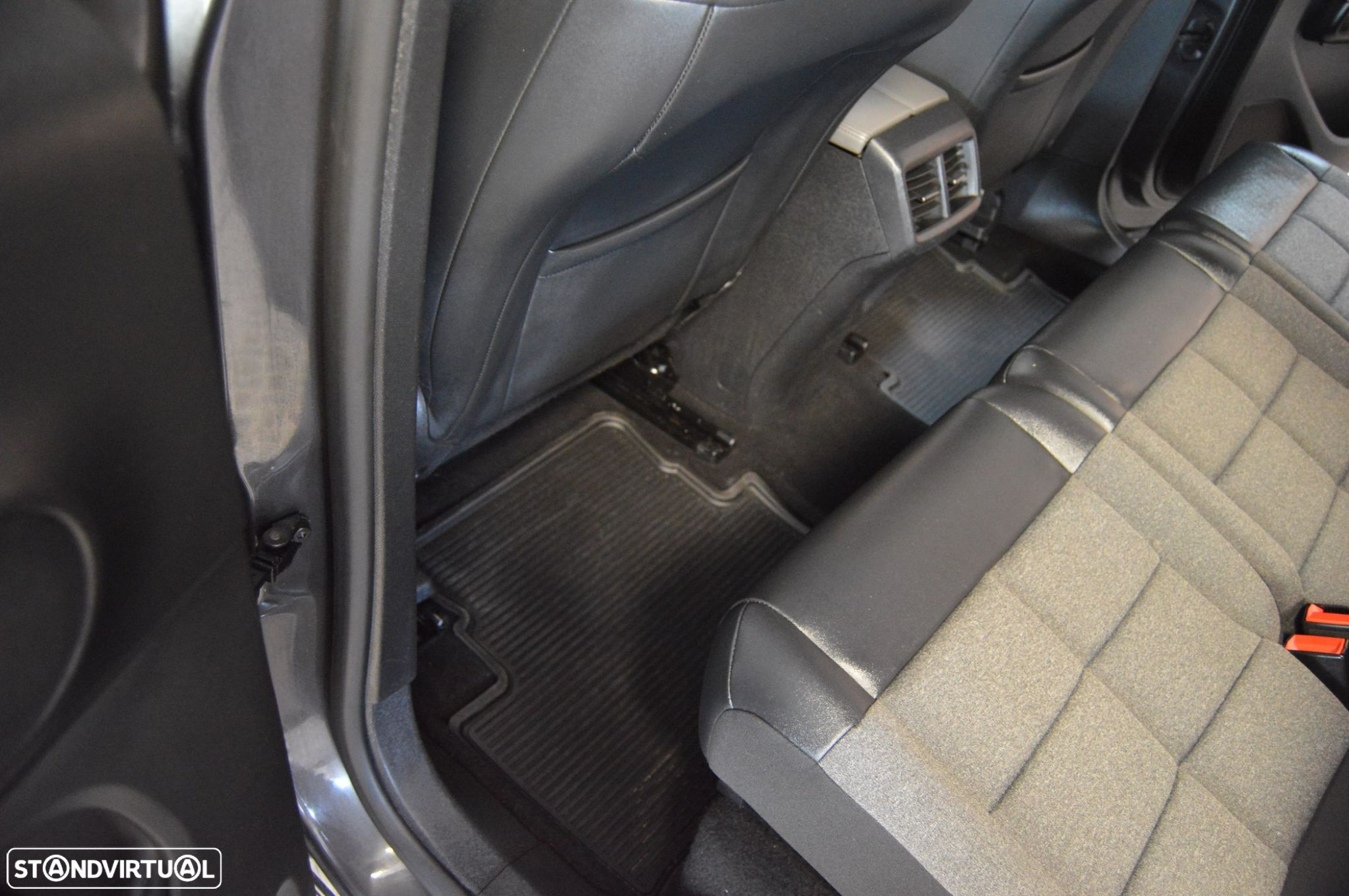 Citroën C5 Aircross 1.2 PureTech Feel Pack - 33