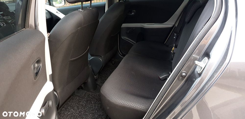 Toyota Yaris 1.33 VVT-i Sol - 7