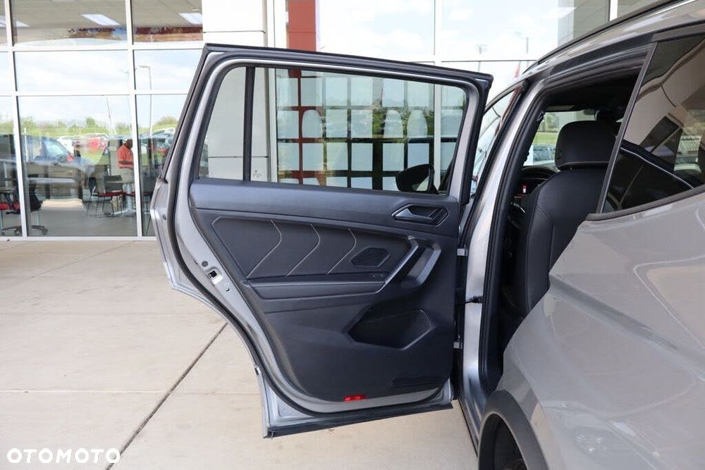 Volkswagen Tiguan - 14