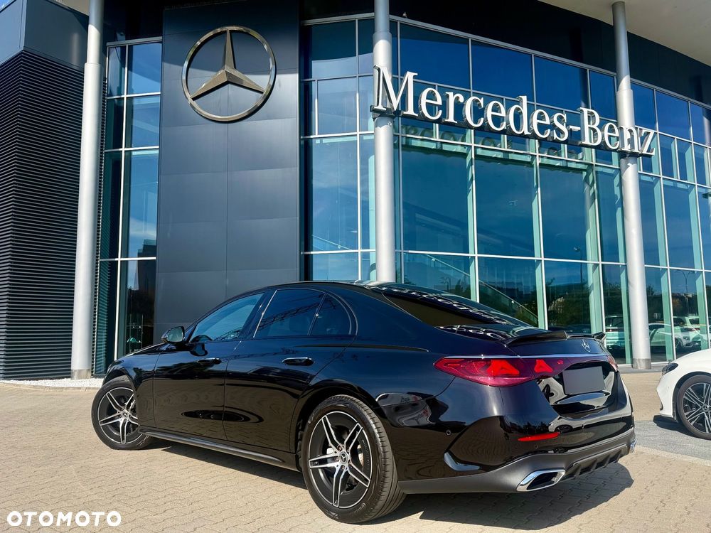 Mercedes-Benz Klasa E 220 d mHEV 4-Matic AMG 9G-Tronic - 24