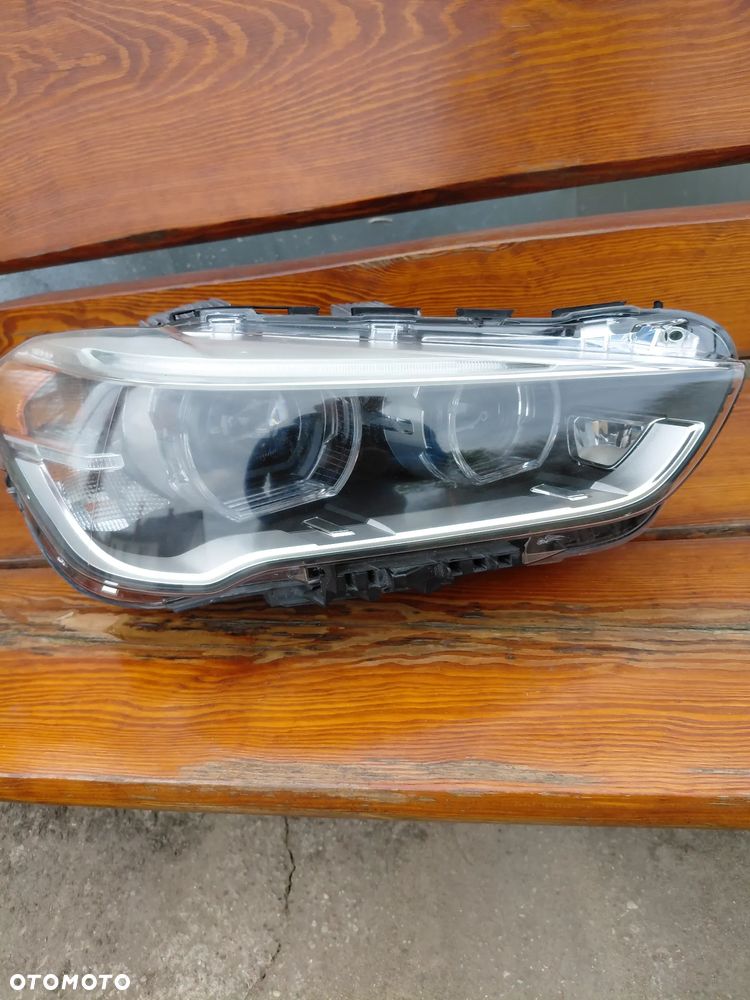 Lampa prawy przód bmw x1 f48 full led USA - 2