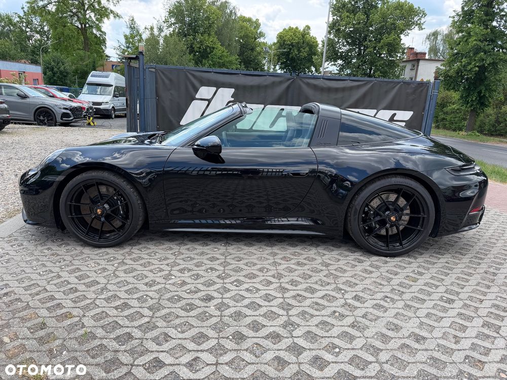 Porsche 911 Targa 4 GTS PDK - 13