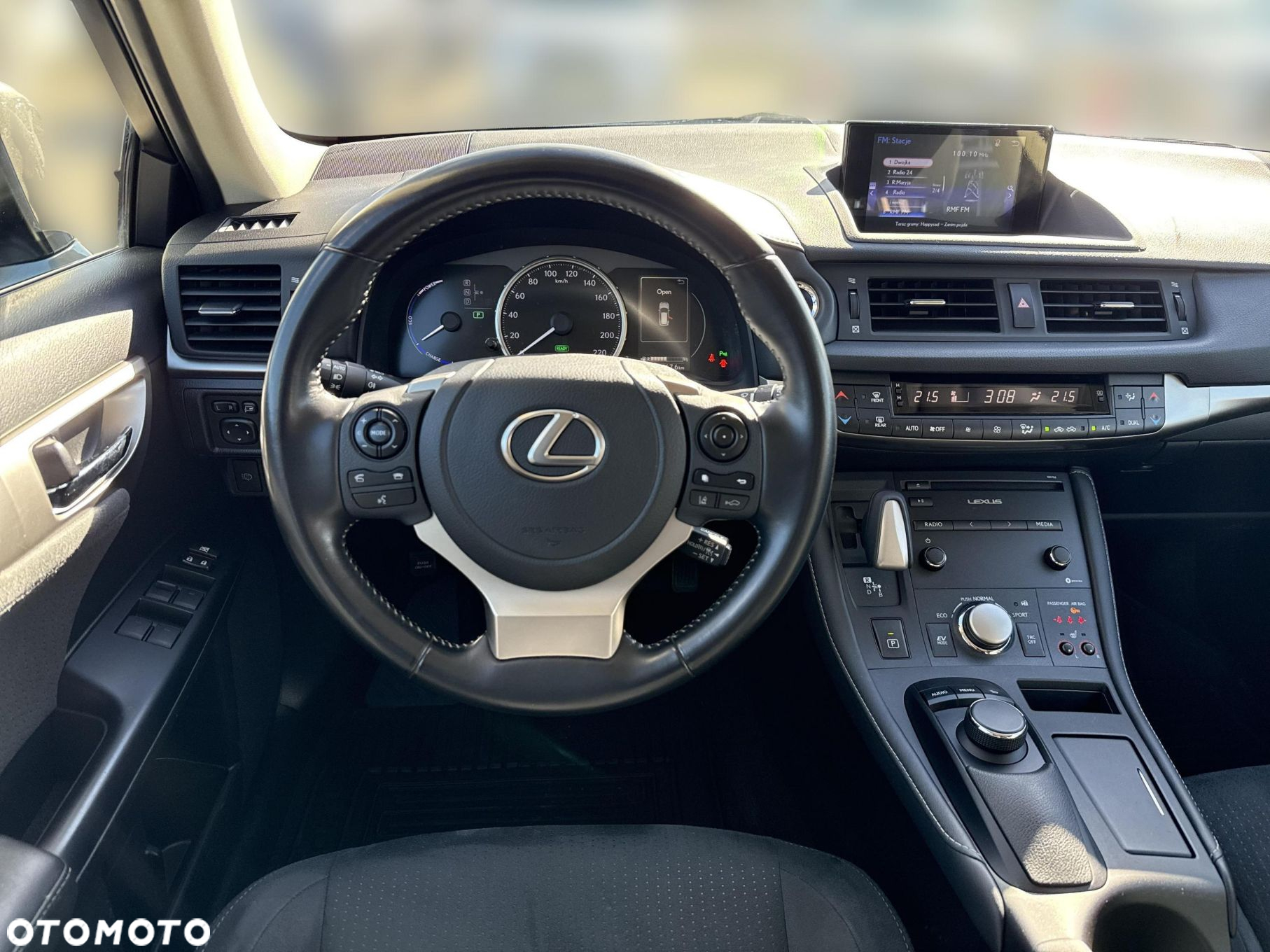 Lexus CT - 12